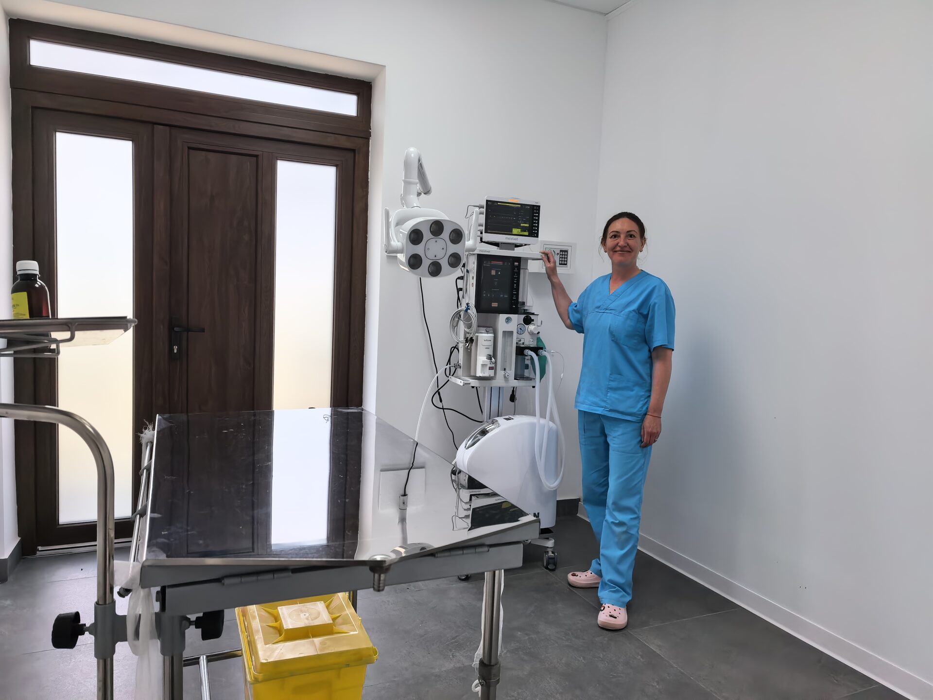 Sala de chirurgie veterinară LaVet Medical Sibiu — echipamente profesionale